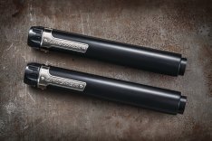 Crusher Maverick koncovky výfuku 2.5" čierne pre Sportster XL 04-13